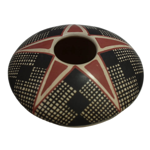 Flat Red and Black Buff Mata Ortiz Pottery