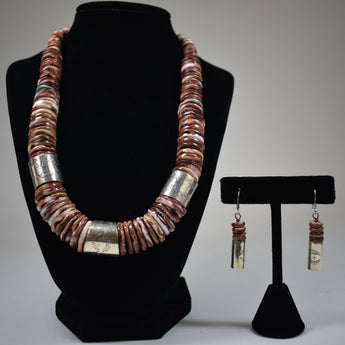 Lion's Paw Shell Necklace/Earrings Set