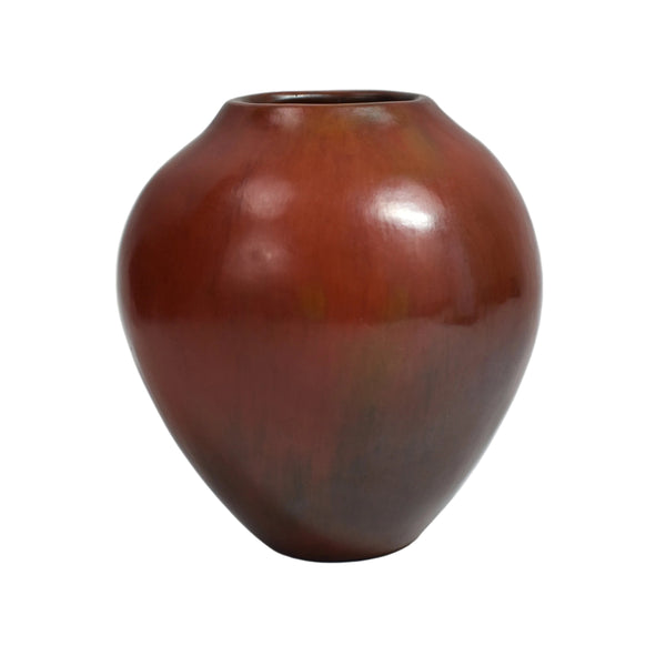 JM2923 POT: Small Smooth Vase, Alice Cling