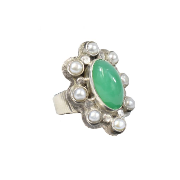 SEN812 RING: Chrysoprase Halo FW Pearls, Sena